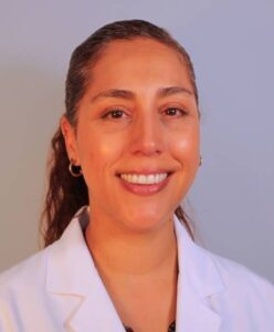 Dr. Andrea Parra Corral.